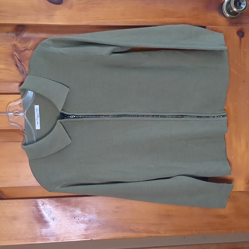 YOUNG FASHION* decorative zip front lightweight collared long sleeved cardigan
